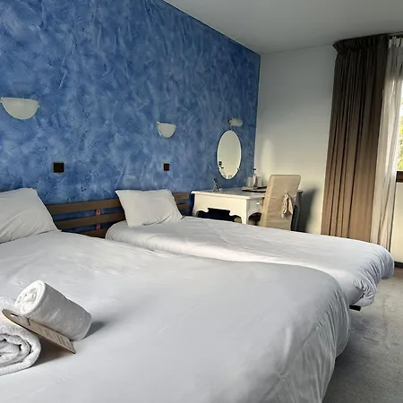 Logis Noemys Hotel