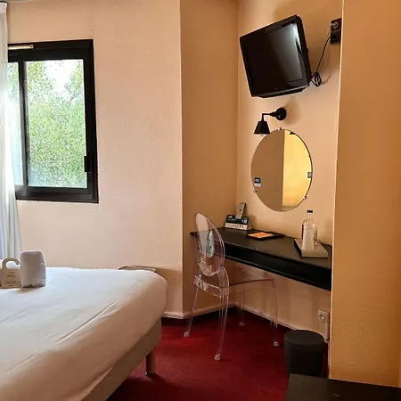 Logis Noemys Hotel 3*