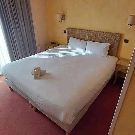 Hotel Logis Noemys 3*