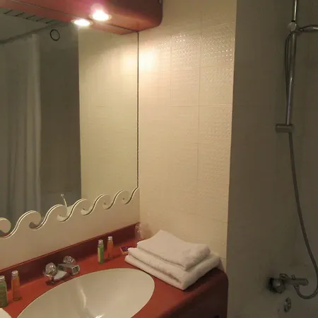 Logis Noemys Hotell 3*