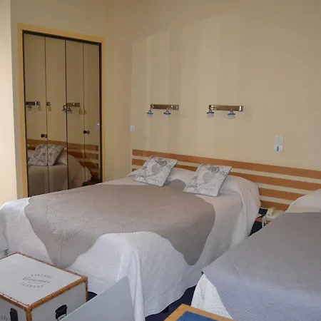 Logis Noemys Hotel