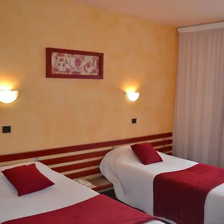 Logis Noemys Hotel