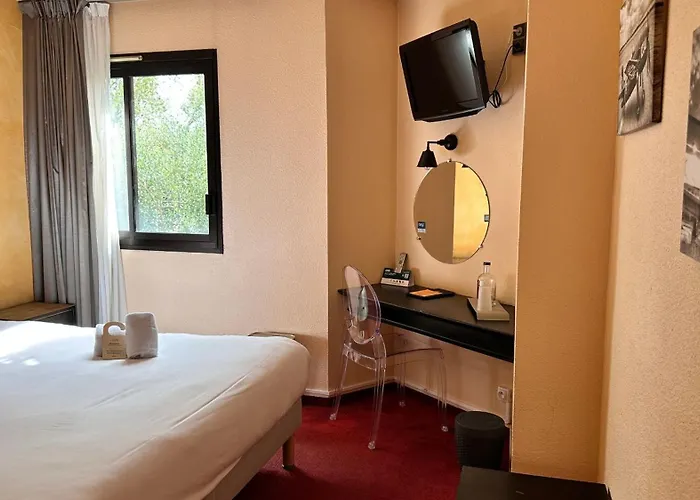 Logis Noemys Hotell 3*